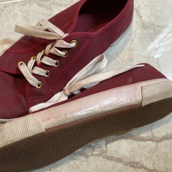 Old navy flats sneakers red burgundy size 7 canvas fabric woman girls juniors - Picture 2 of 6